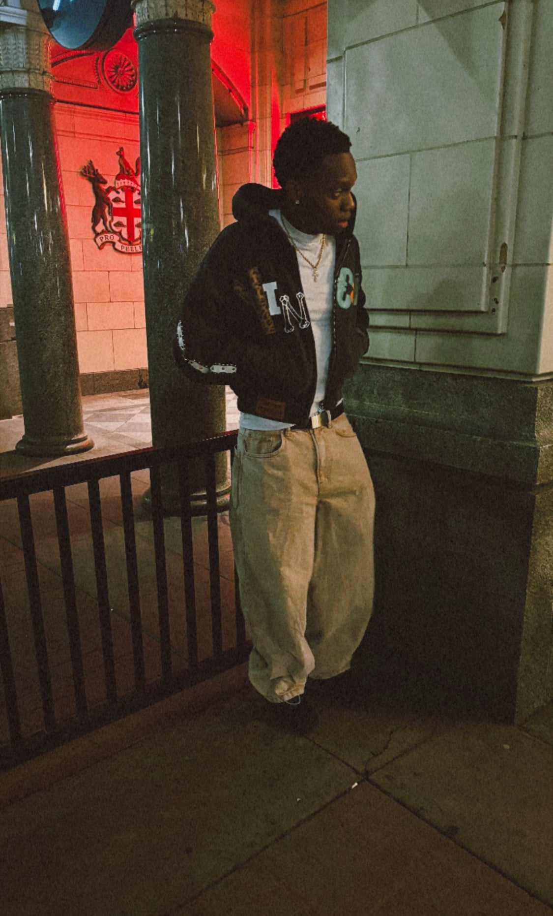 BLACK VINCERE ROOKIE OF THE YEAR HOODIE